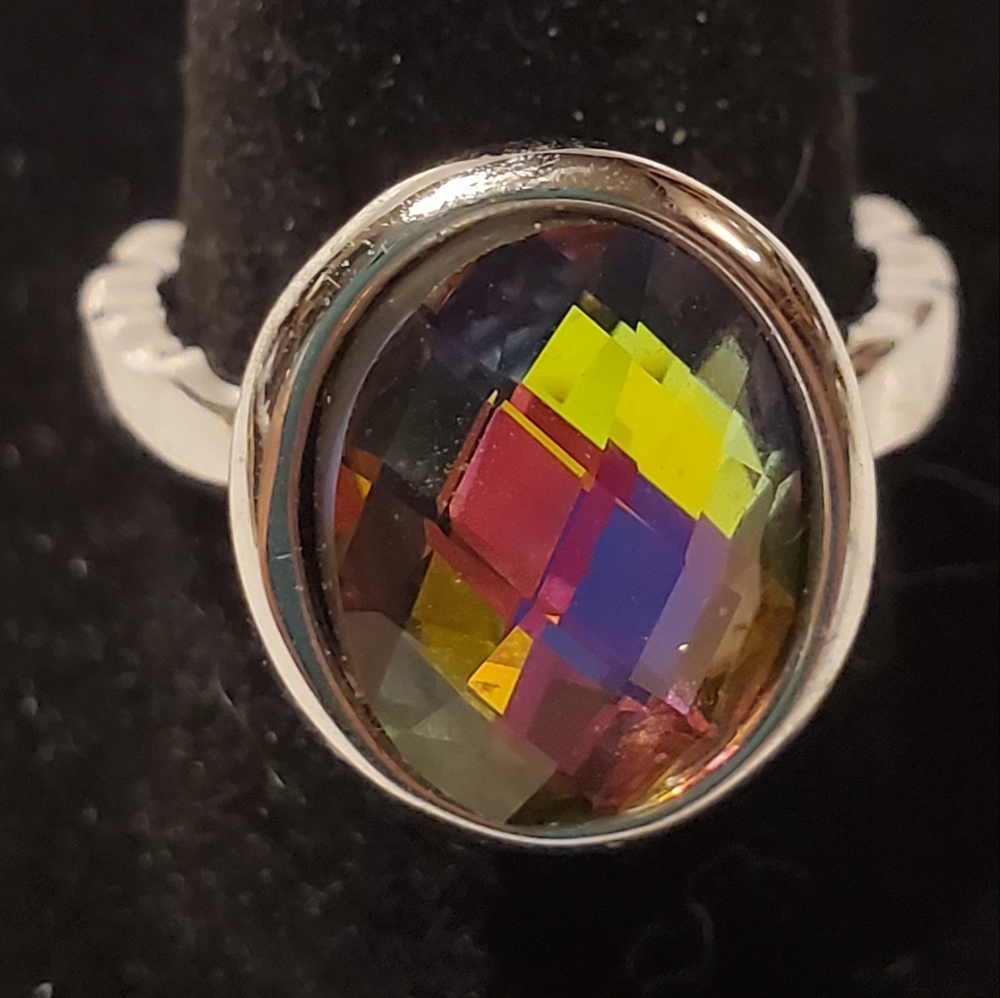 Park Lane Vintage Mystic Rainbow Crystal In Silvertone Setting Size 7.5